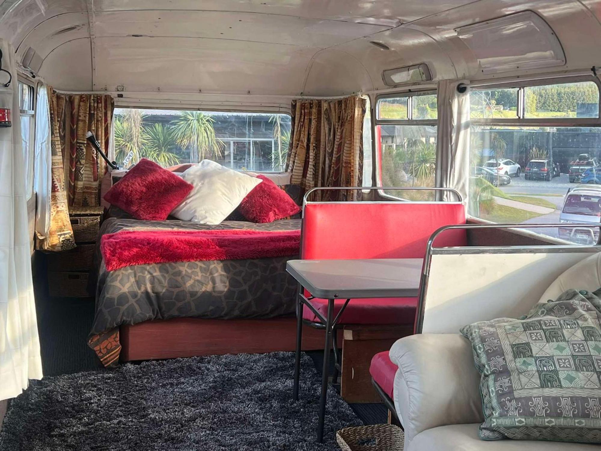 Decker Daze Queenstown Bagian luar foto